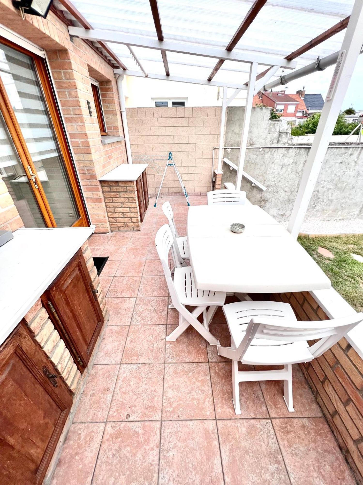 Locathome Grand Fort Philippe Bagian luar foto