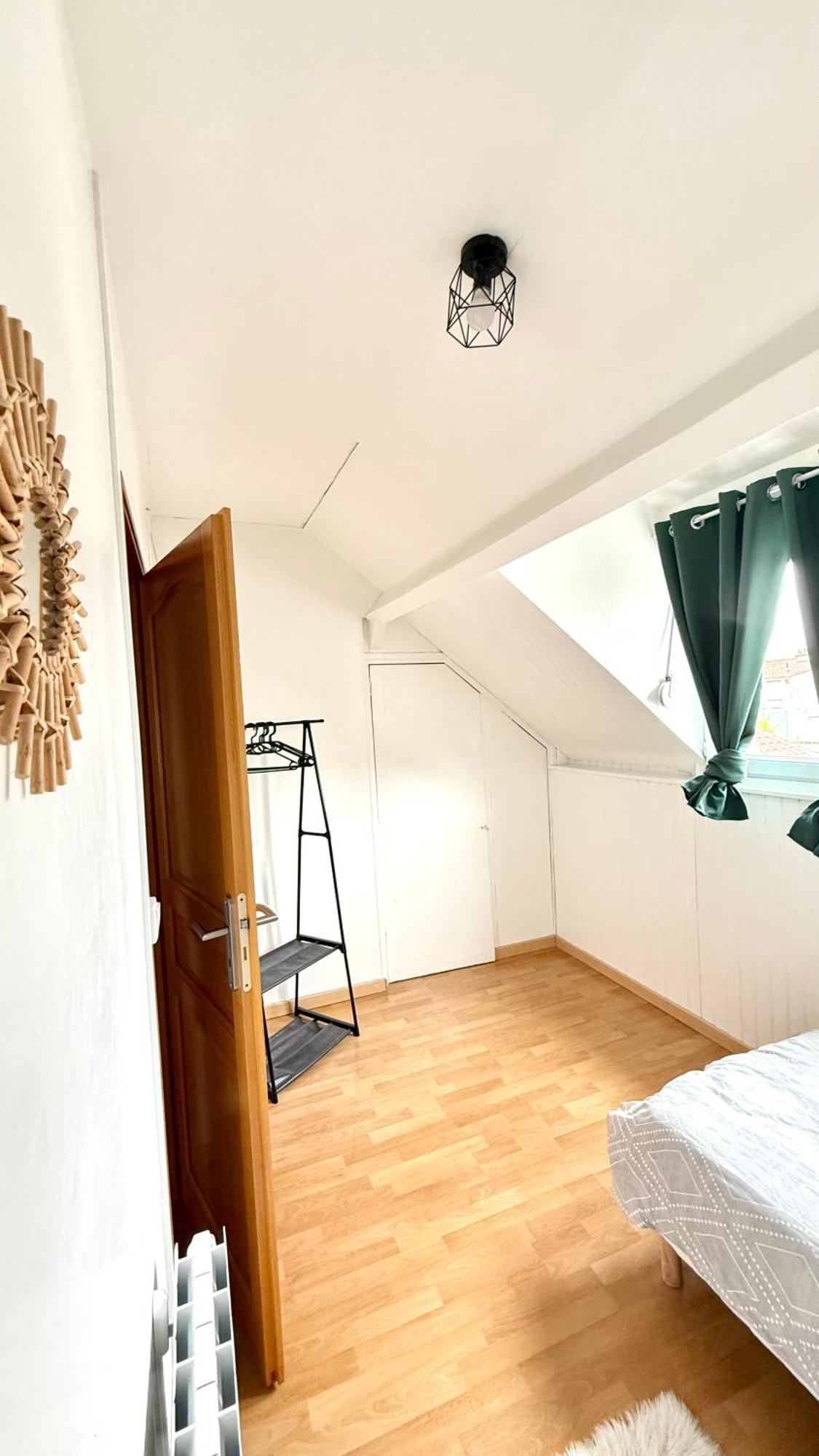 Locathome Grand Fort Philippe Bagian luar foto